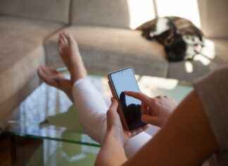 Günlük Kombinlerde Deri Ceket Kullanımı Günlük Kombinlerde Deri Ceket Kullanımı